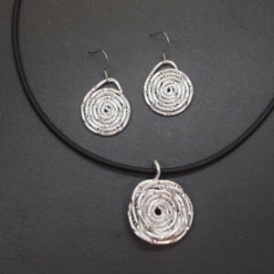 Set Kette und Ohrhänger aus Aluminiumdraht - silberfarben