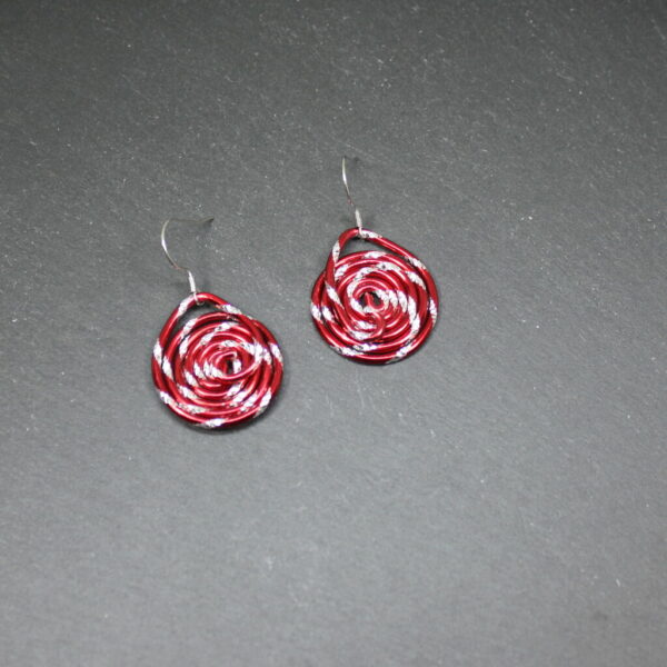 Set Kette und Ohrhänger aus Aluminiumdraht - rot – Bild 2