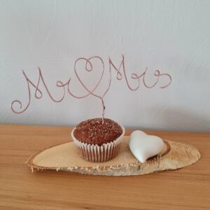 Cake Topper - Mr & Mrs